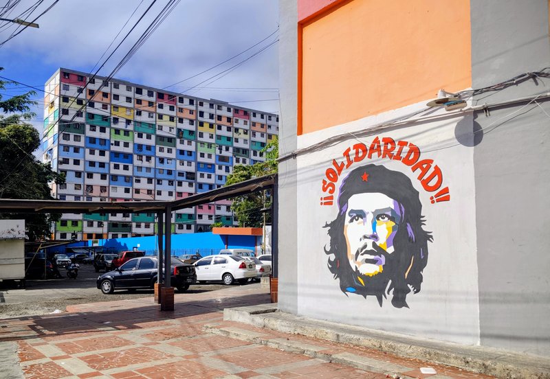 Che Guevara Mural in 23 de Enero