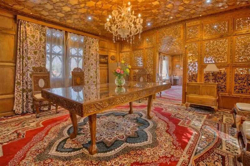 king of the sea srinagar